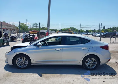 2019 Hyundai Elantra Sel z USA, uszkodzony, nr VIN 5NPD84LF1KH493940